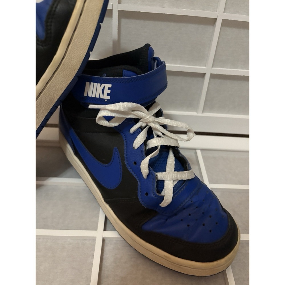 Nike Court Borough‎ Youth 4.5Y  Blue colorway Basketball Sneaker Low/Classic